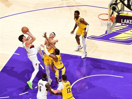 Adam Pantozzi/NBAE via Getty Images (צילום: ספורט 5)