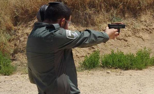 נועם ברוט נועם ברוט