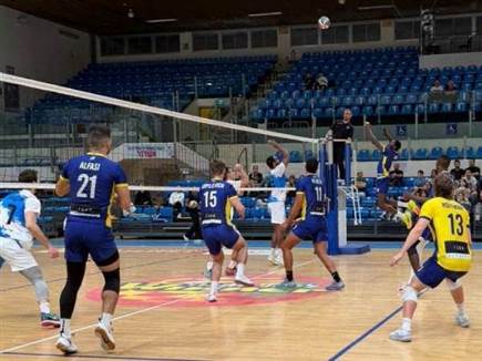 נותרה מושלמת (איגוד הכדורעף) (צילום: ספורט 5)