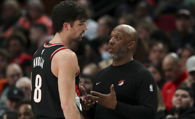 צ'ונסי בילאפס, דני אבדיה (צילום: AP)