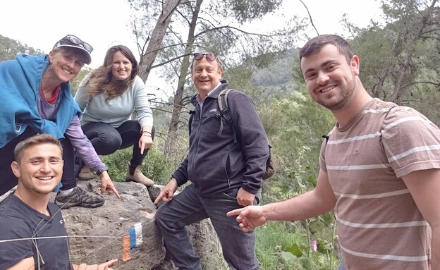 יונה בטיול בארץ עם אבא, אמא, יסמינה ואביאל יונה בטיול בארץ עם אבא, אמא, יסמינה ואביאל