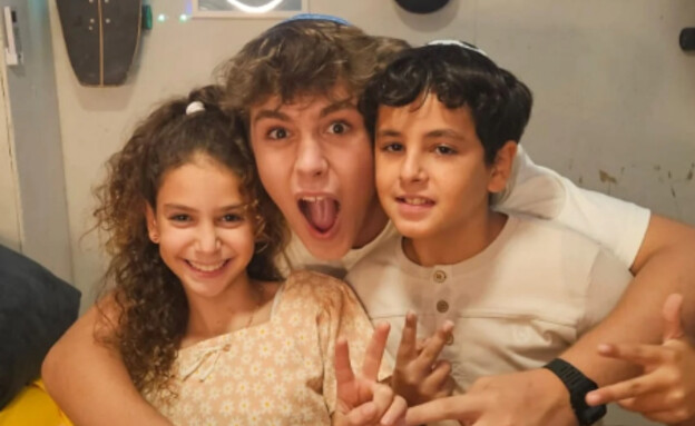 אלונה שטריקס