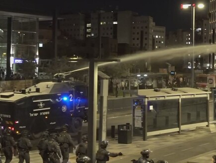 הפגנת הענק בירושלים: עימותים בין שוטרים למאות מפגינים