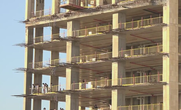 צעיר כבן 20 נפל אל מותו במחאת החרדים בירושלים