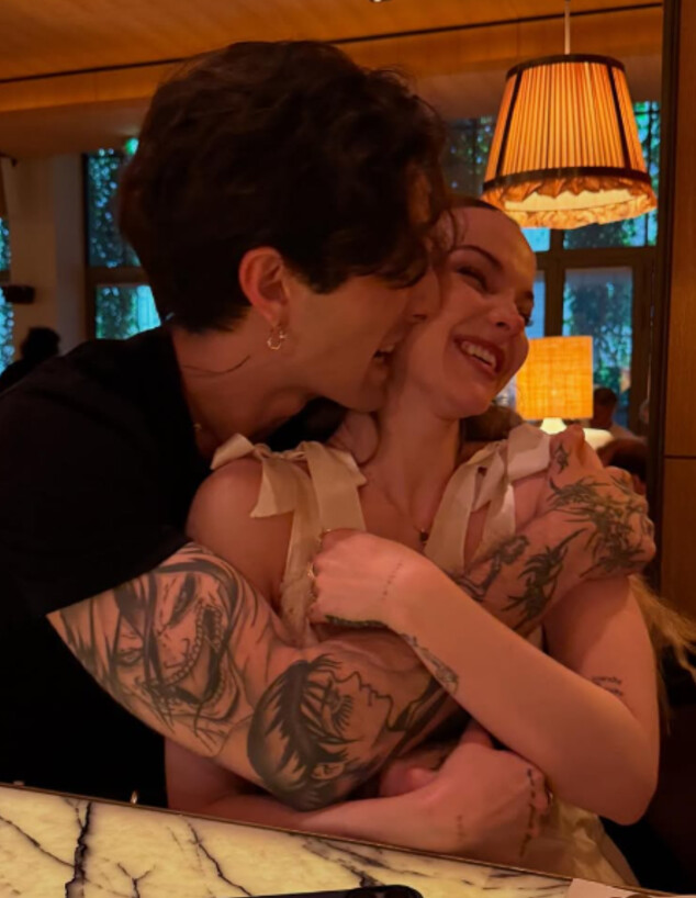 דאב קמרון ובן הזוג דמיאן