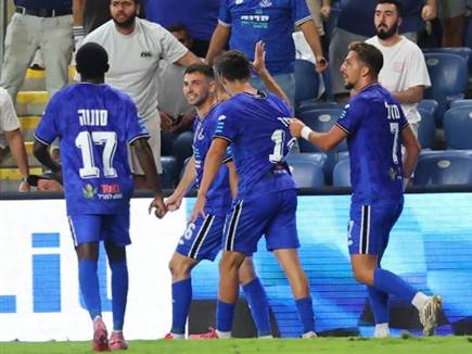 רוטמן החזיר את היתרון על סף המחצית (אודי ציטיאט)