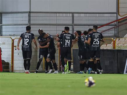 זה התחיל נפלא עבור האורחים (לירון מולדובן)