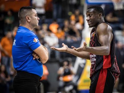 הארפר התקשה (עודד קרני)