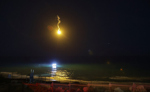 חיפושים אחר הפצ"רית יפעת תומר ירושלמי בחוף הצוק חיפושים אחר הפצ"רית יפעת תומר ירושלמי בחוף הצוק