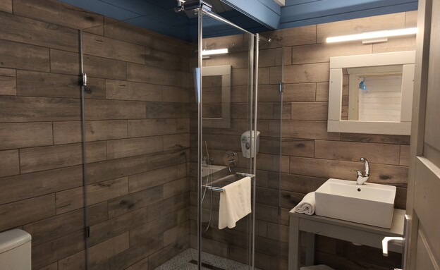 הווילג' - מלון מטיילים על הירדן