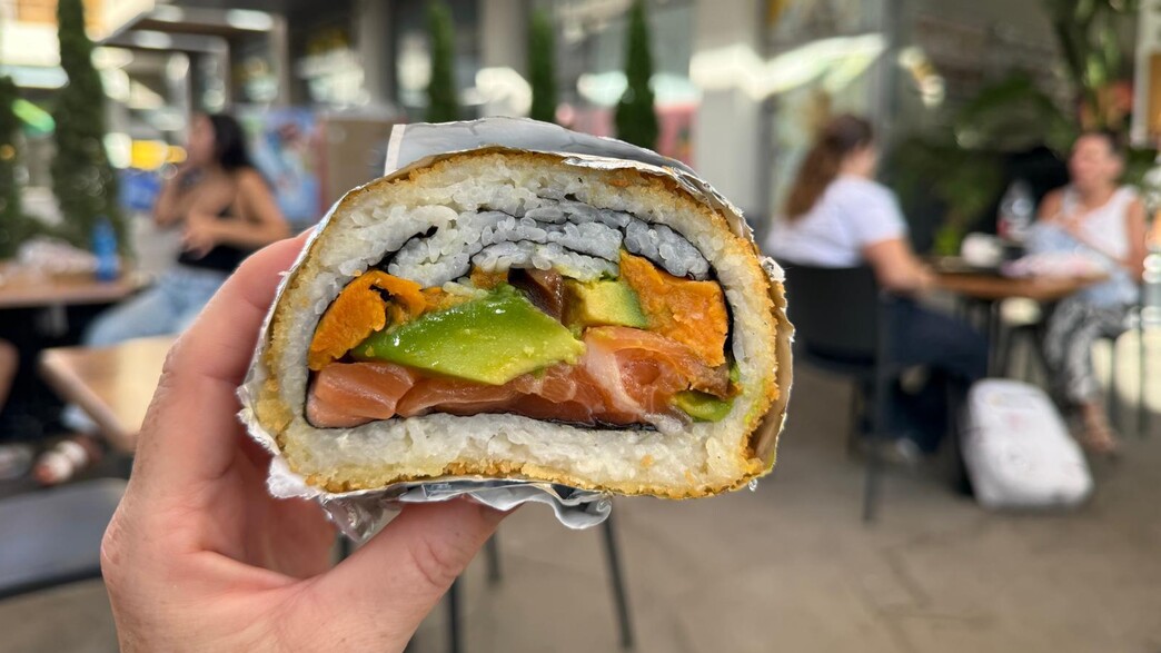 סושי בורגר של יומי סושי ליין