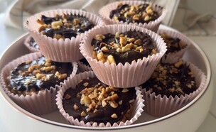 חטיפי חמאת בוטנים עם פצפוצי אורז (צילום: חנושה (בת חן שמעיה))