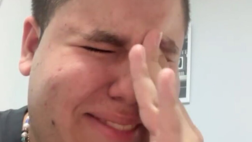 אורן להב רוסס בגז מדמיע