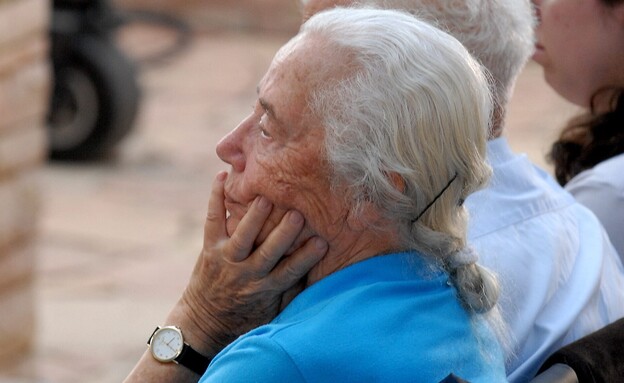 רחל רבין באזכרה של אחיה יצחק, 2007