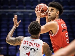 (עודד קרני) (צילום: ספורט 5)