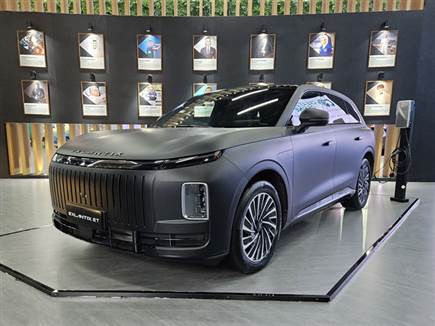 אקסלנטיקס ET - קרוסאובר גדול ומרשים