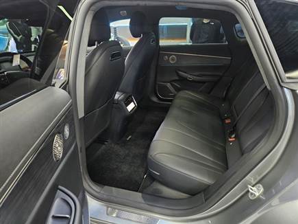 בשני הדגמים בסיס גלגלים של 3 מטר