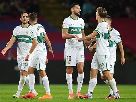 ורפא מיר צימק לפני ההפסקה (Alex Caparros/Getty Images)