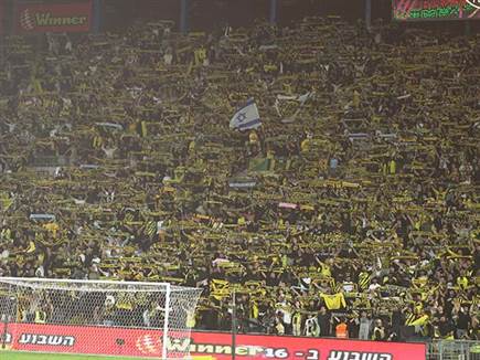 למרות דחיפה בלתי פוסקת של הקהל הביתי (אלן שיבר)