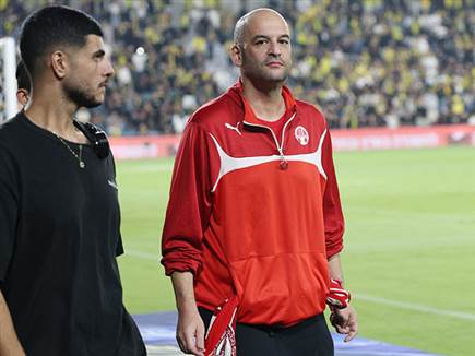 וגם ליאיר הורן שהגיע למשחק יש סיבות לחייך (אלן שיבר)