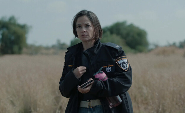 בת חן מתוך הסדרה 'הורסת' בת חן מתוך הסדרה 'הורסת'