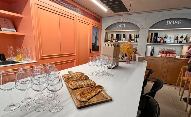 יקב בר יין ג'רוז יארד פתח תקווה יקב בר יין ג'רוז יארד פתח תקווה