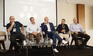 פאנל ההתחדשות העירונית בכנס "זמן מימון" (צילום: ארנון דה שליט)