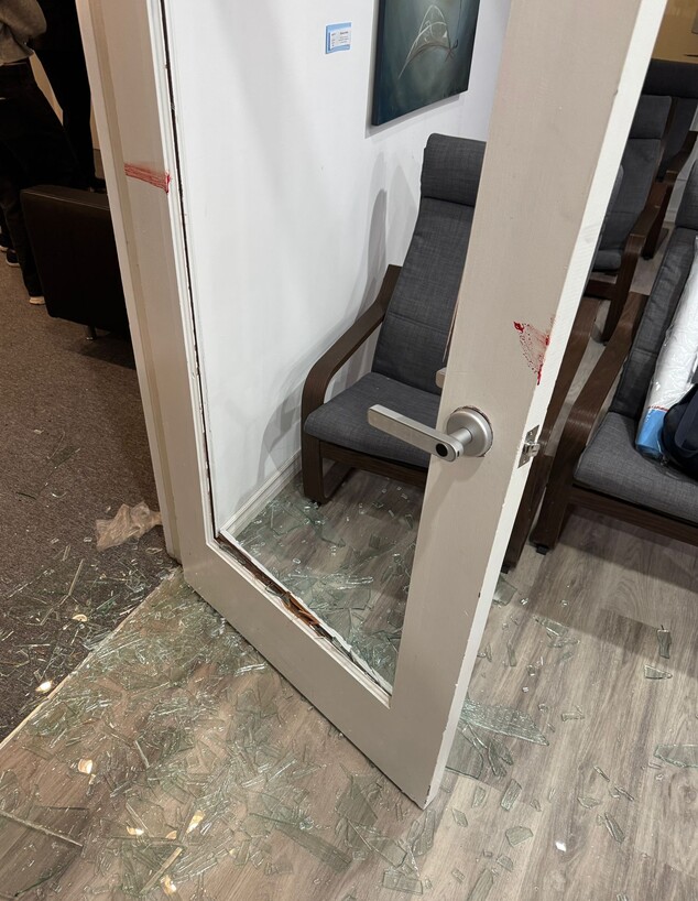 הדלת שנופצה באירוע בטורונטו