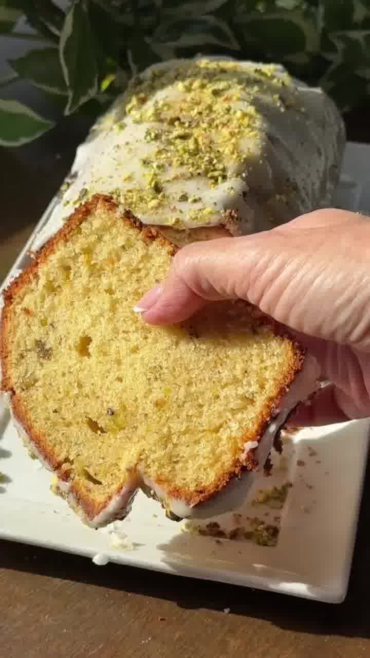 עוגת לימון ופיסטוק פשוט חלום