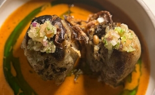 מלפוף. בצל ממולא. רוז' (צילום: לין לוי, mako אוכל)