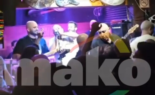 עומר אדם ואסף אטדגי בהופעה באילת