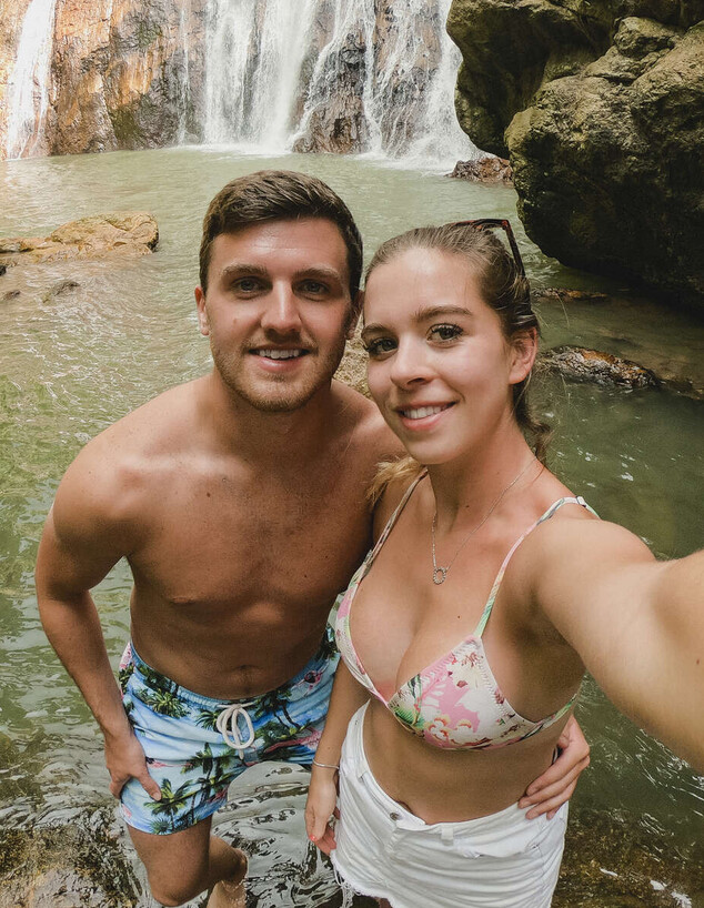 זוג מטייל בתאילנד, אילוסטרציה