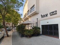 מלון בקסטייג'