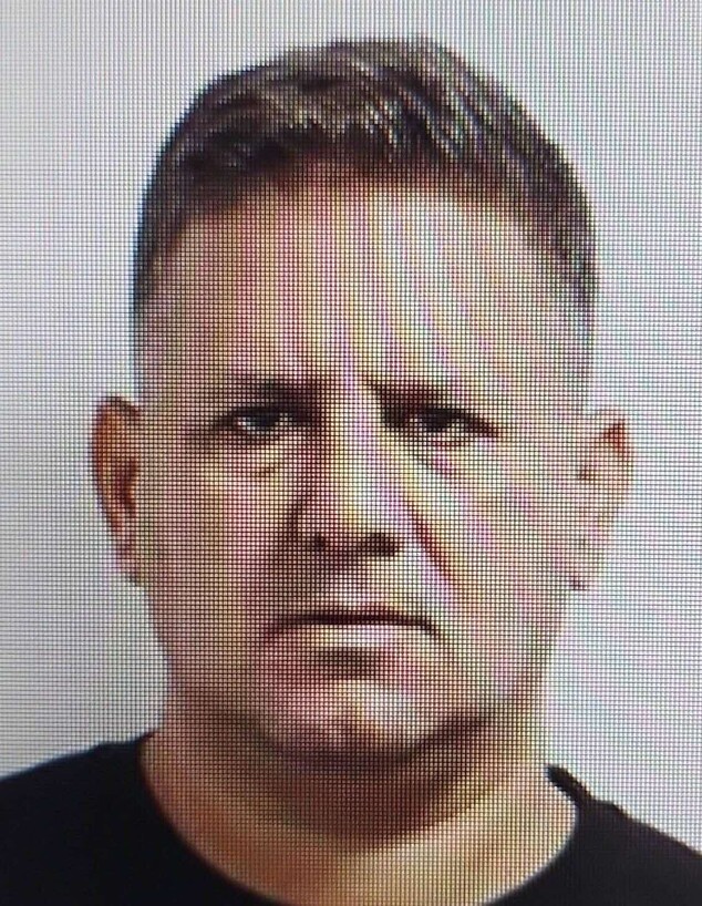 האקס של מארי פיזם, איציק בסון