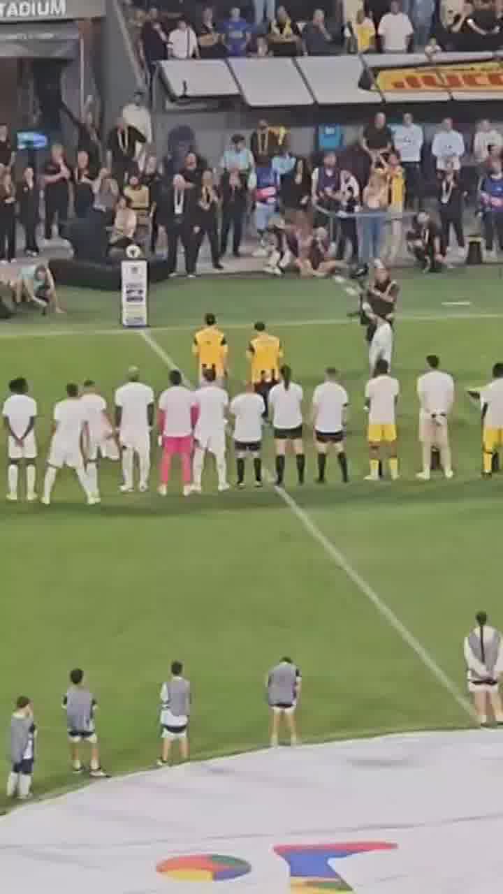 רגעים מרגשים בבלומפילד: גלי וזיוי ברמן לא שוכחים את הדר גולדין ז"ל