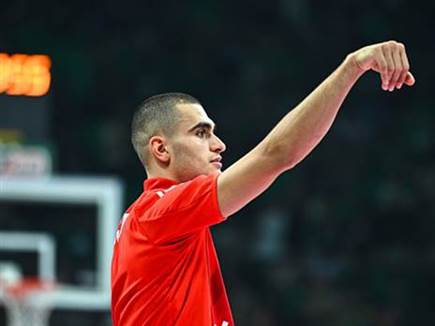 כנראה שייעדר מהדרבי. מדר (אלן שיבר) (צילום: ספורט 5)