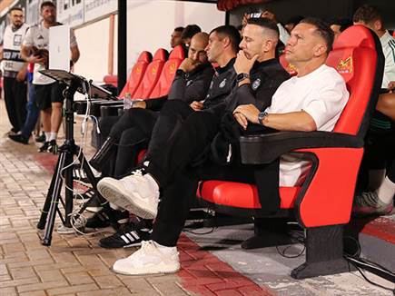 בכר מחפש ניצחון ראשון (מאור אלקסלסי) (צילום: ספורט 5)