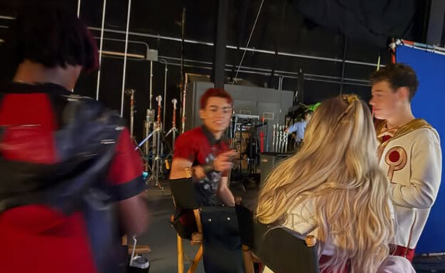 כוכבי זומבים 4 על הסט