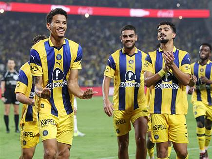 וראו את מכבי ת&ldquo;א כובשת ראשונה (צילום: אלן שיבר)