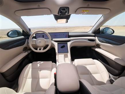 תא נוסעים מפנק ומאוד מאובזר