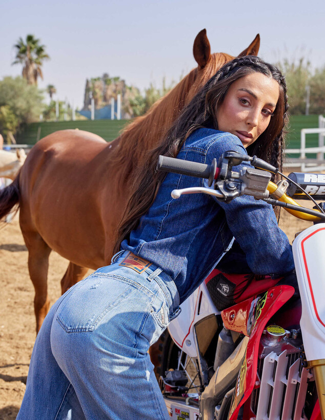 טליה עובדיה בצילומים לDiesel