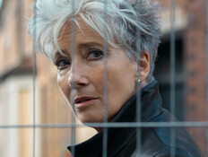 אמה תומפסון, "דרך בית הקברות" (צילום: באדיבות Apple TV, יחסי ציבור)