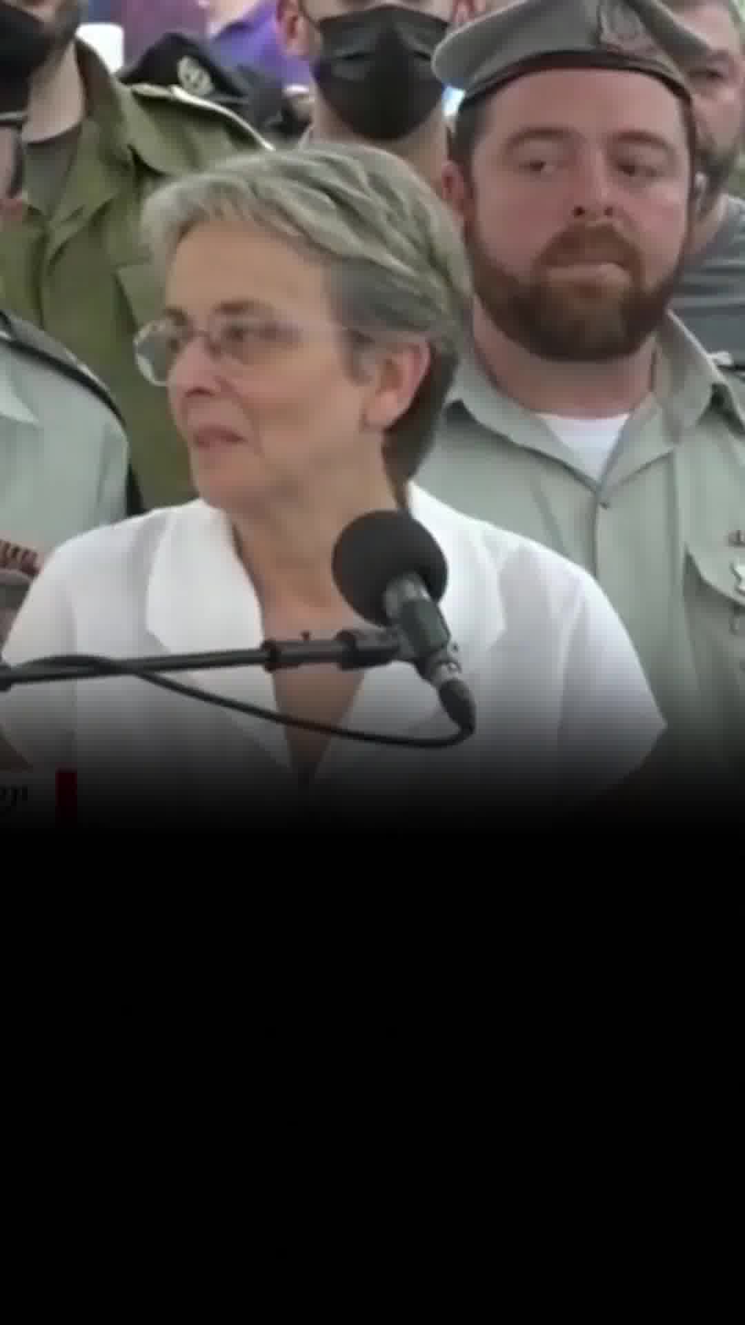 לאה גולדין מעל קברו: "תמיד אהבתי אותך. אני יודעת שאתה אוהב אותי. תנוח על משכבך בשלום"