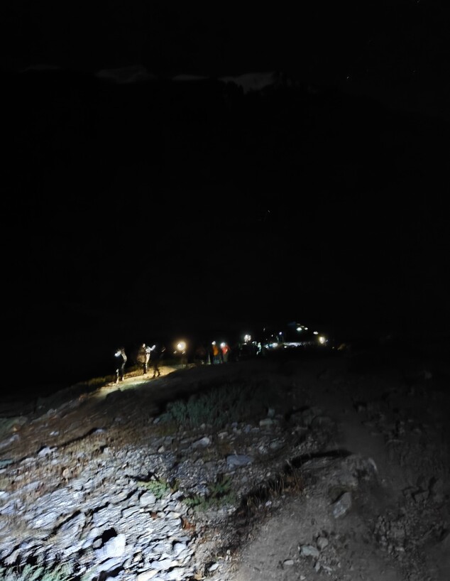 עלייה למחנה העילי בחושך עלייה למחנה העילי בחושך