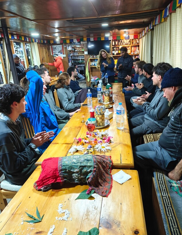 קבלת שבת במנאנג עם מלא ישראלים קבלת שבת במנאנג עם מלא ישראלים