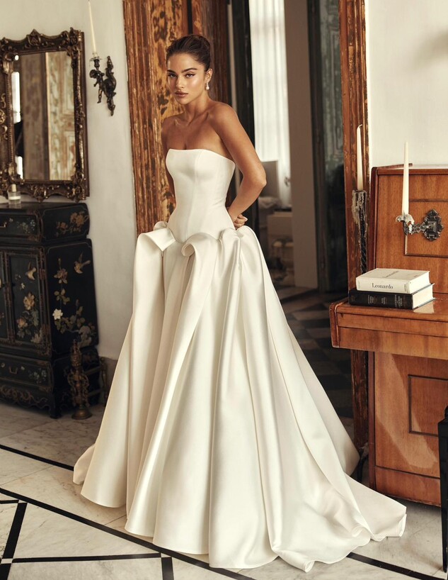 עילפון: הלוק הראשון של נועה קירל בחתונה עילפון: הלוק הראשון של נועה קירל בחתונה