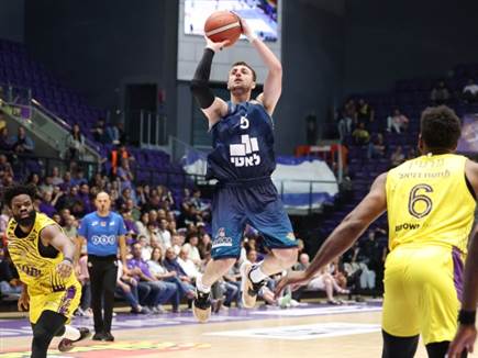 הופעה גדולה לאסייג (אלן שיבר)