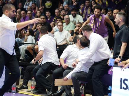 הרגע הפחות נעים של הערב (אלן שיבר)