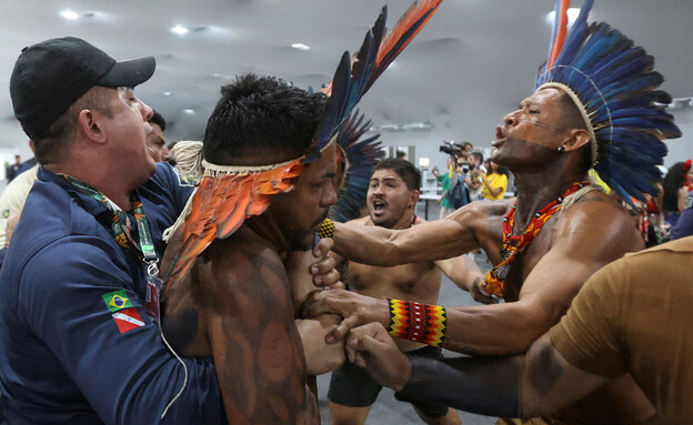 מהומה בכנס האקלים בברזיל מהומה בכנס האקלים בברזיל