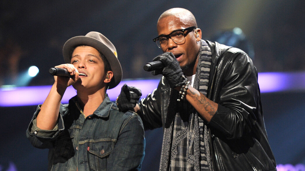 ב.ו.ב., ברונו מארס